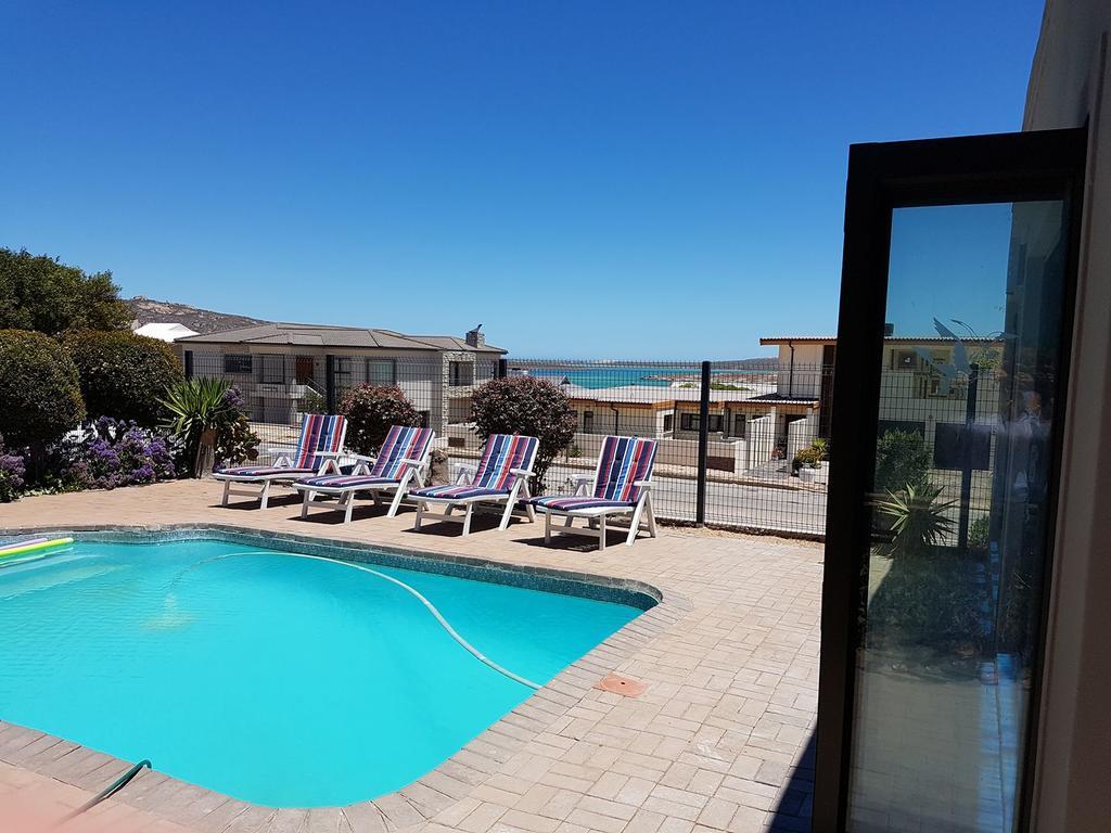 Seagulls Guest House Langebaan Esterno foto