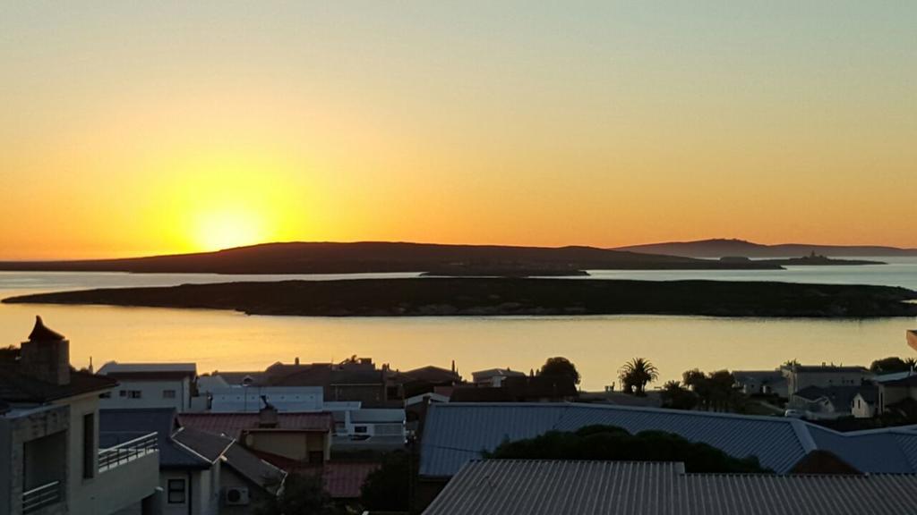 Seagulls Guest House Langebaan Esterno foto