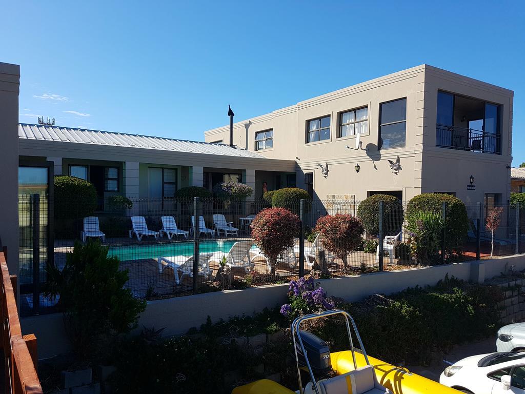 Seagulls Guest House Langebaan Esterno foto