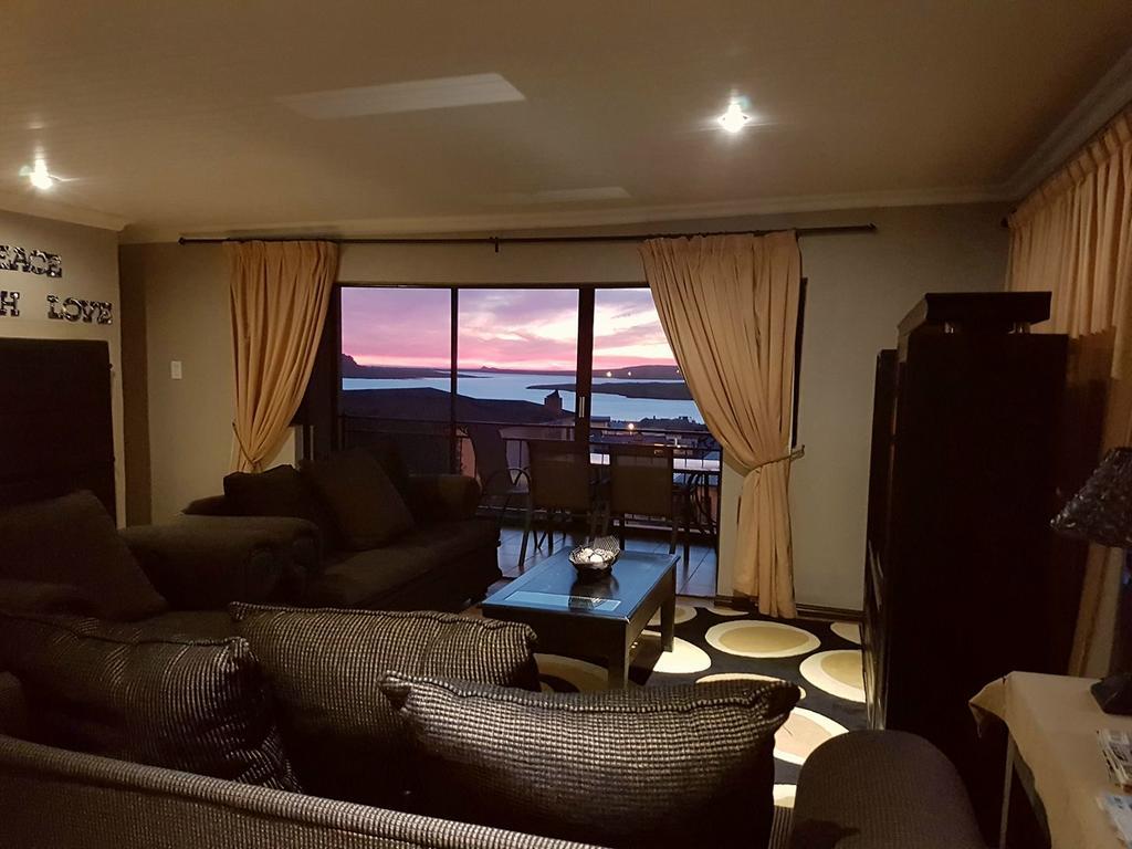 Seagulls Guest House Langebaan Esterno foto