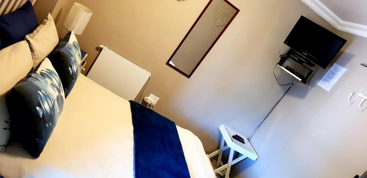 Seagulls Guest House Langebaan Esterno foto