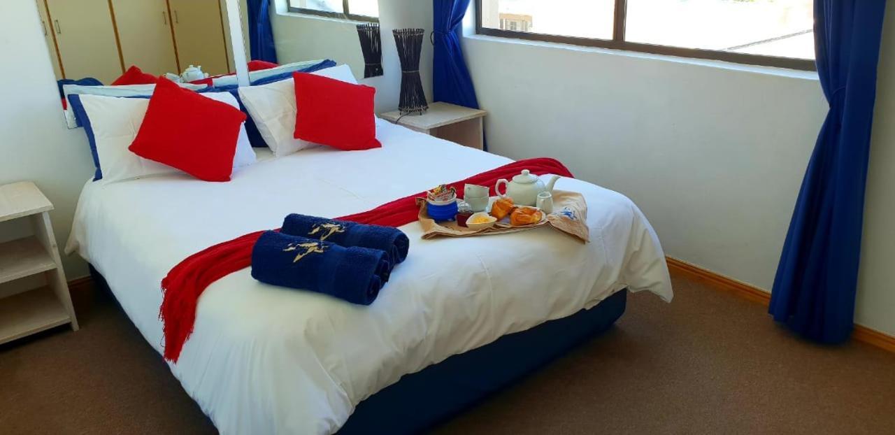 Seagulls Guest House Langebaan Esterno foto