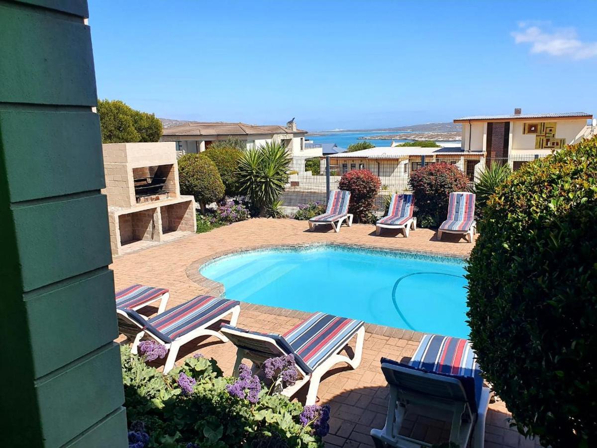 Seagulls Guest House Langebaan Esterno foto